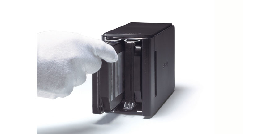 Servidor NAS - Buffalo DriveStation Duo USB 3.0 Servidor de almacenamiento Escritorio Negro
