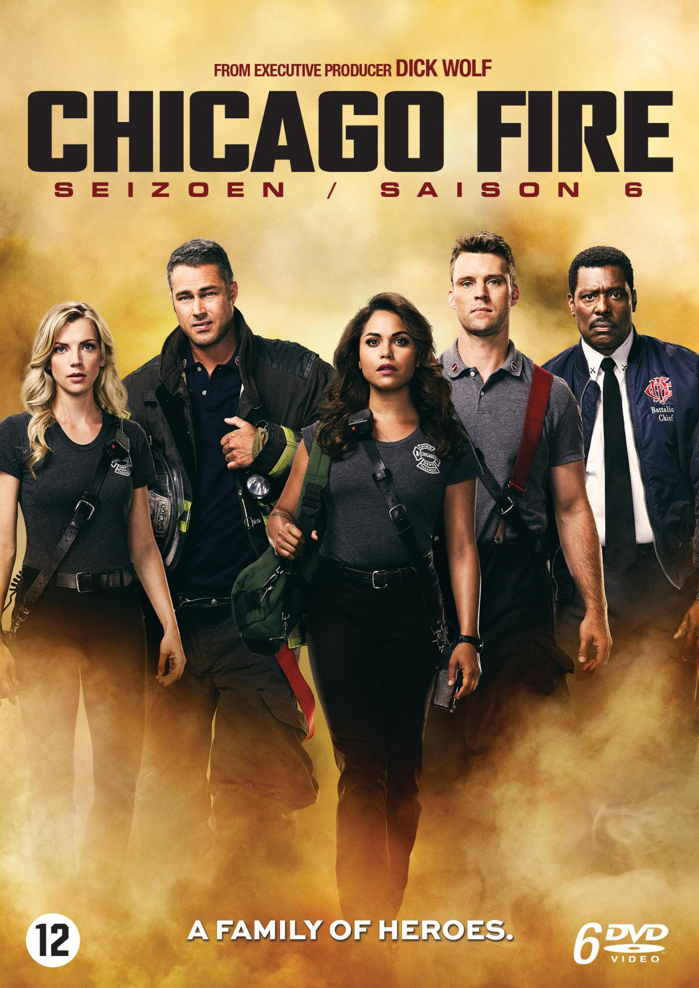 Couverture du DVD de Chicago Fire Saison 6 : Distribution d'acteurs, fond enflammé et titre de l'émission.