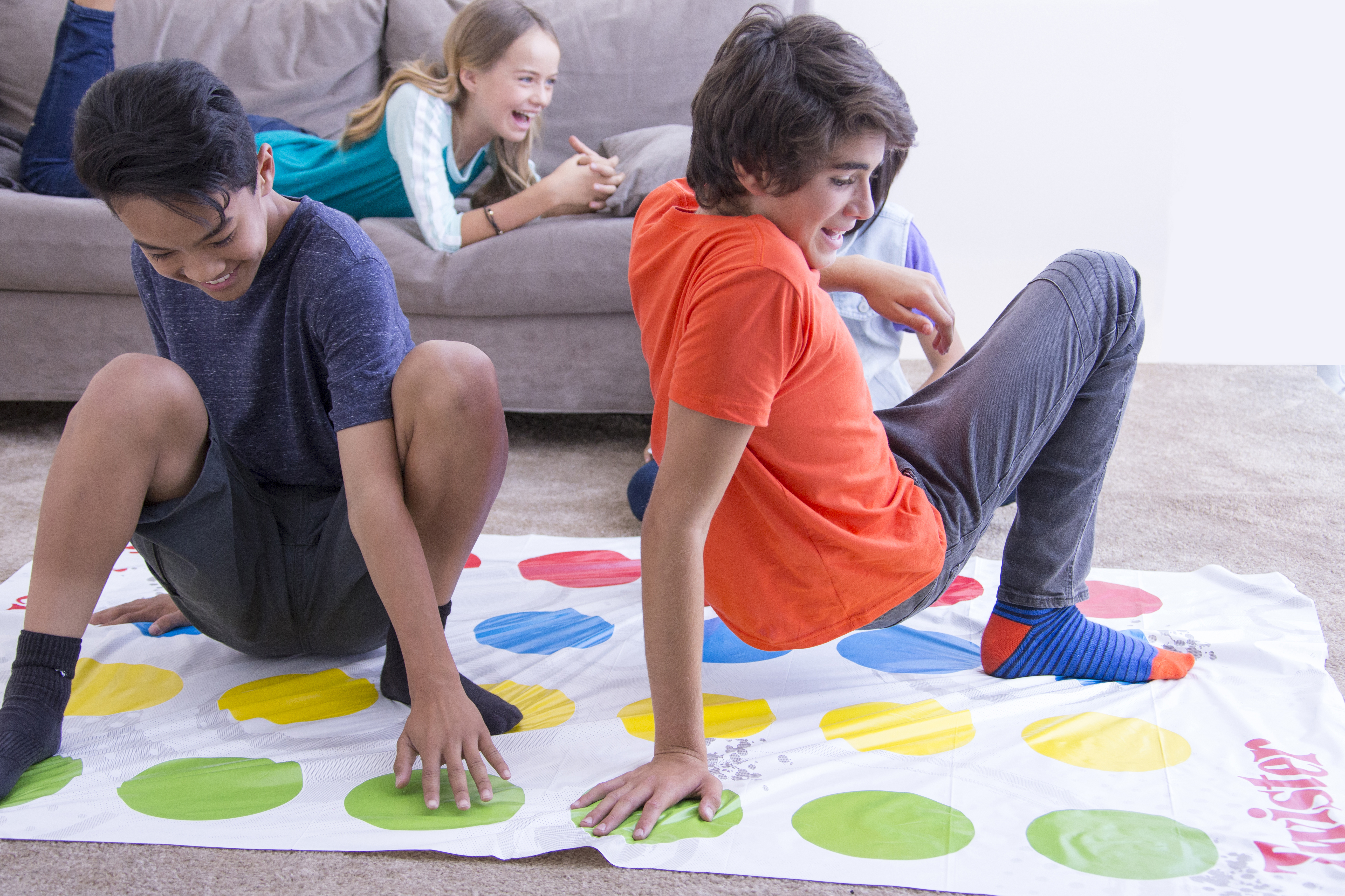 HASBRO GAMING Twister Geschicklichkeitsspiel Mehrfarbig