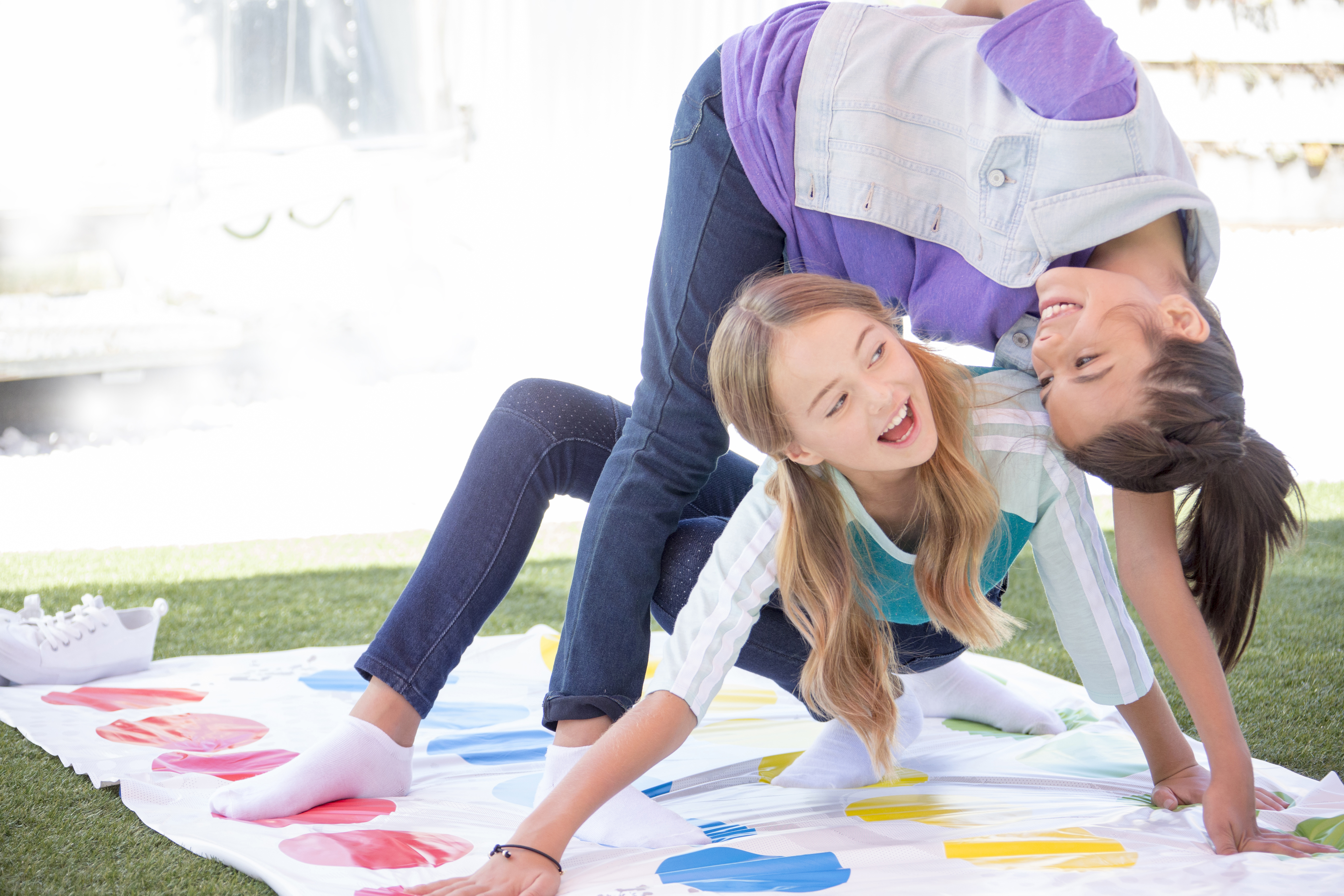 HASBRO GAMING Twister Geschicklichkeitsspiel Mehrfarbig
