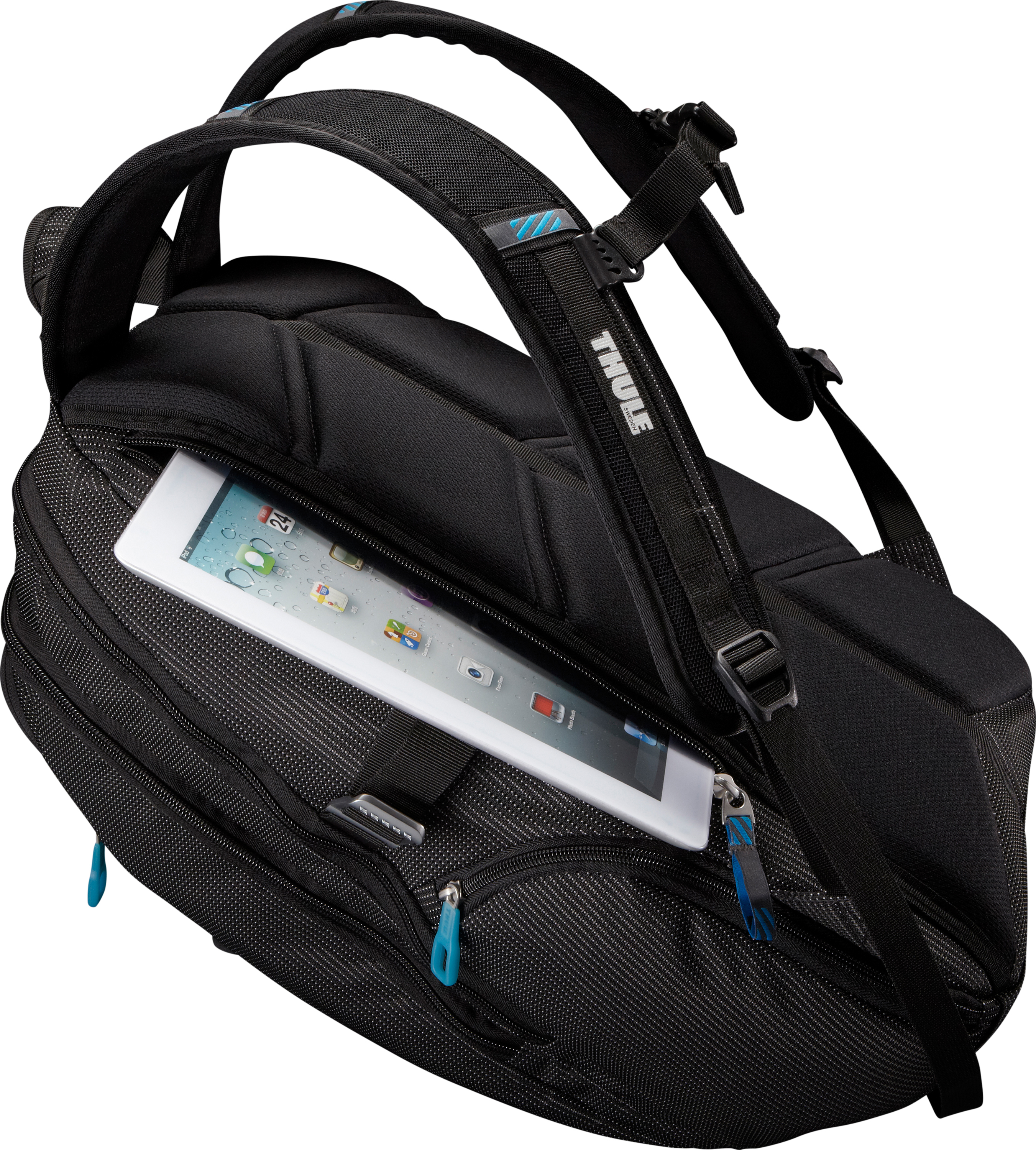 Mochila Thule negra con una tableta parcialmente visible dentro de un bolsillo abierto.