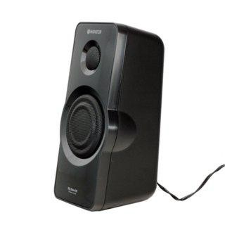 Altavoz negro. Tiene un altavoz grande y uno pequeño en la parte delantera. Cable negro adjunto.