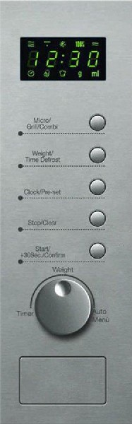 Panel de microondas con botones y pantalla digital mostrando la hora.