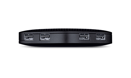 4 bağlantı noktalı siyah USB hub, yan görünüm.