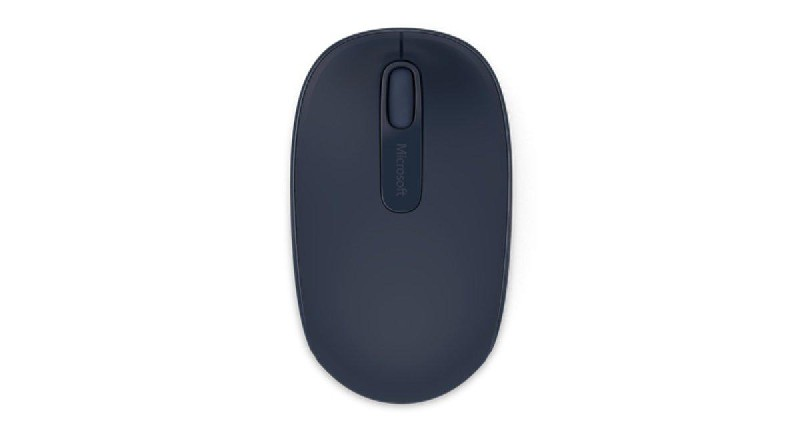 Ratón Microsoft azul oscuro con rueda de desplazamiento y el logotipo de Microsoft sobre fondo blanco.