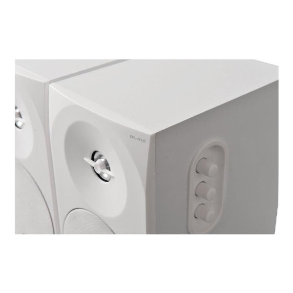 Dos altavoces blancos con diales laterales, DL-410 escrito en uno.