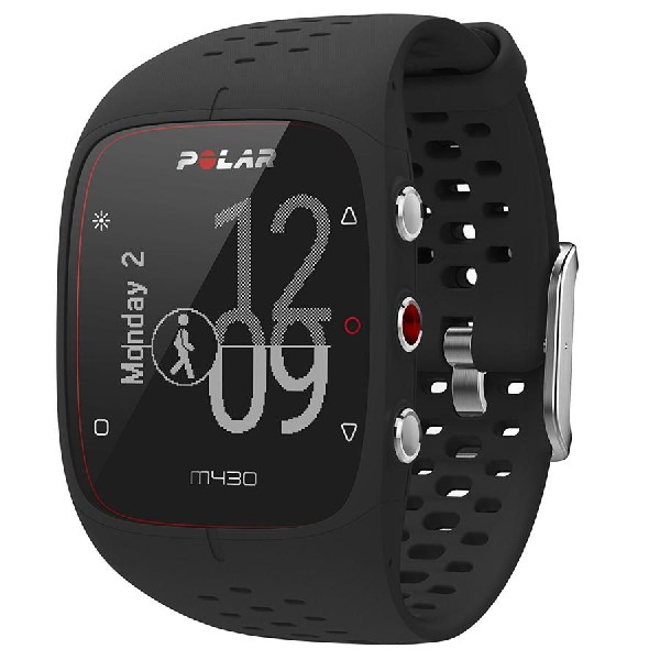 Reloj Polar M430 negro que muestra la hora y la fecha.