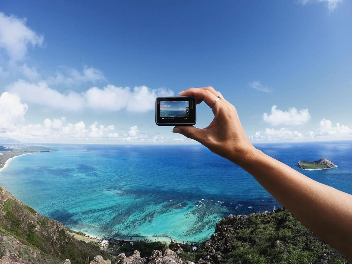 Cámara deportiva - GoPro HERO, Vídeo de 1440p 60 fps, 10MP, Control por voz, Negro