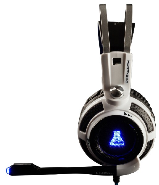 Auriculares gaming blancos y negros con micrófono, logo iluminado y cable.