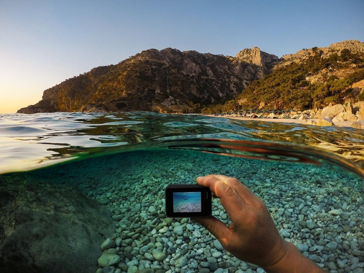 Cámara deportiva - GoPro HERO5, Vídeo 4K, 12 MP, Sumergible, RAW, Wi-Fi, Bluetooth, Negro