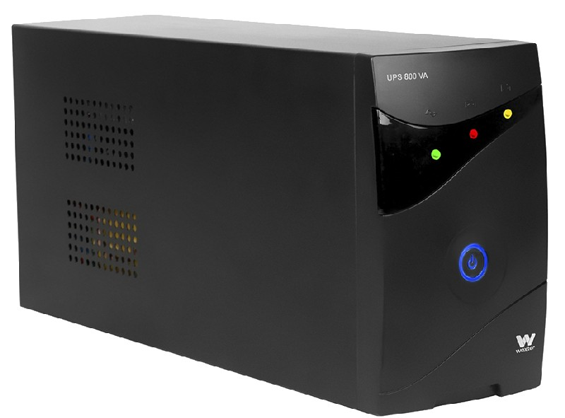 SAI negro 800 VA. Vista frontal con luces indicadoras y botón de encendido. Fondo blanco.