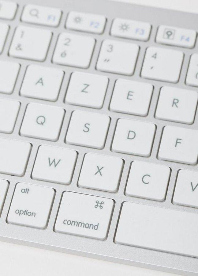 Teclado inalámbrico para Pc y Mac - Bluestork BS-KB-MICRO-BT/F, blanco, mini
