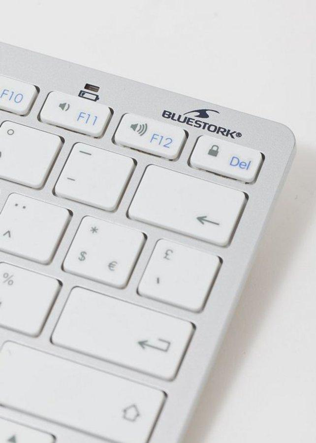 Teclado inalámbrico para Pc y Mac - Bluestork BS-KB-MICRO-BT/F, blanco, mini