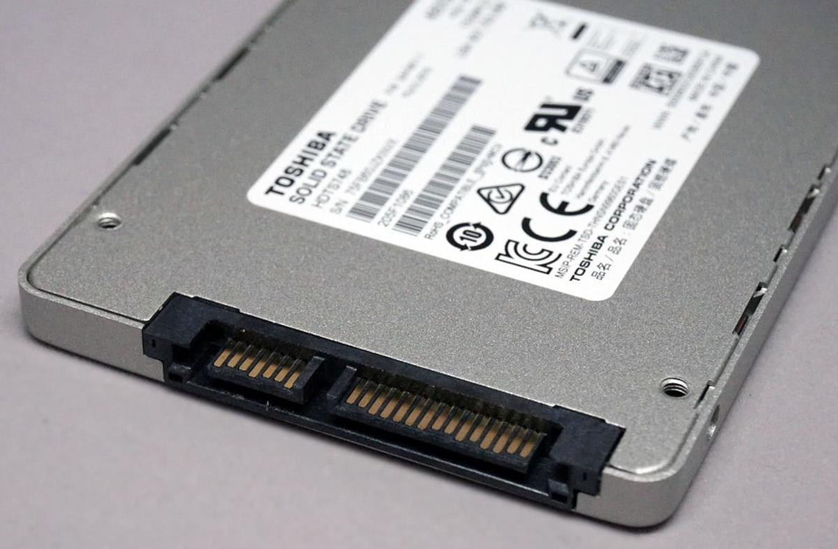 Disco duro SSD de 480 GB - Toshiba Q300, 2.5", Plata