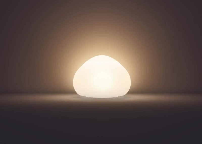 Lámpara de mesa - Philips Hue, LED inteligente blanca con mando, Luz blanca de cálida a fría, Domótica