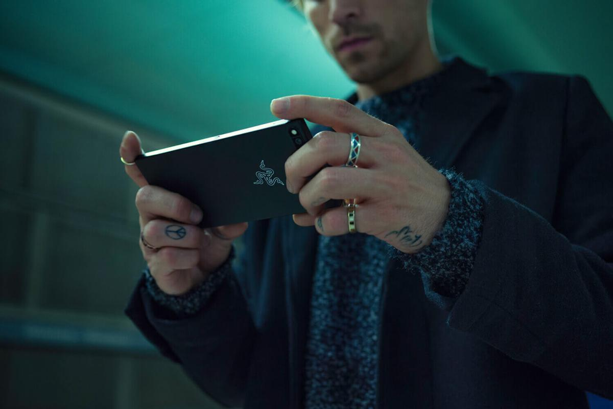 Móvil - Razer Phone, Negro, 64 GB, 8 GB RAM, 5.7", Snapdragon 835, 4000 mAh, Android
