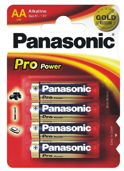 Un paquete de cuatro pilas AA con el logotipo Panasonic Pro Power en un paquete rojo y blanco.