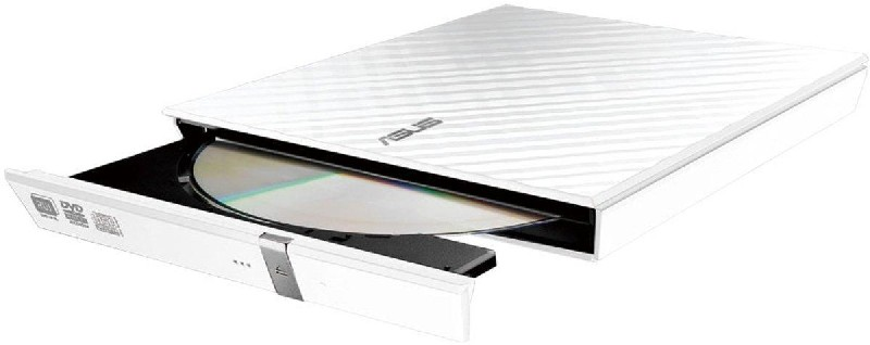 Unidad de DVD Asus blanca con bandeja abierta y un disco dentro. Fondo blanco.