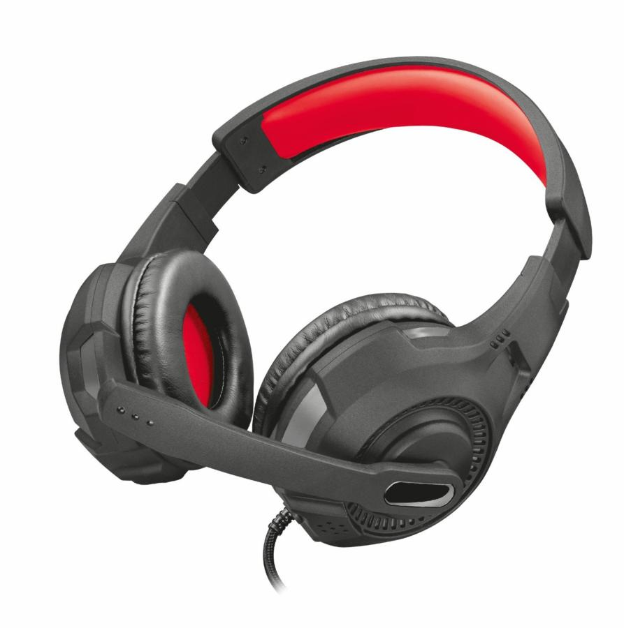 Auriculares gaming negros y rojos con micrófono. Los auriculares tienen una banda roja en la parte superior.