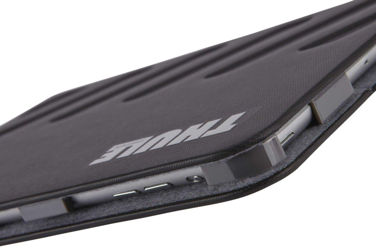 Funda para iPad Air - Thule Gauntlet, soporte, color negro
