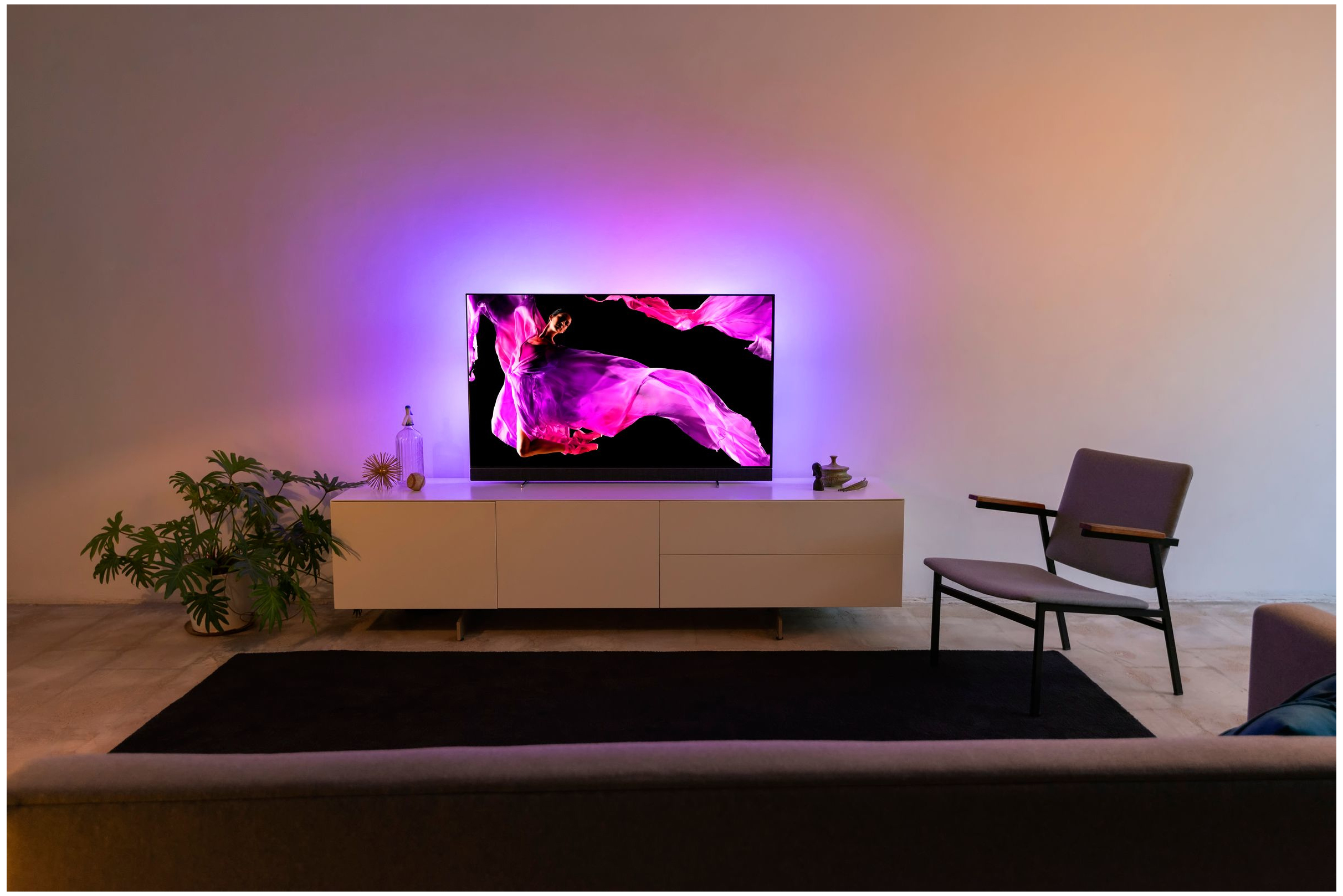 PHILIPS 55OLED903 OLED TV (Flat, 55 Zoll / 139 cm, UHD 4K, SMART TV, Ambilight, Android TV)