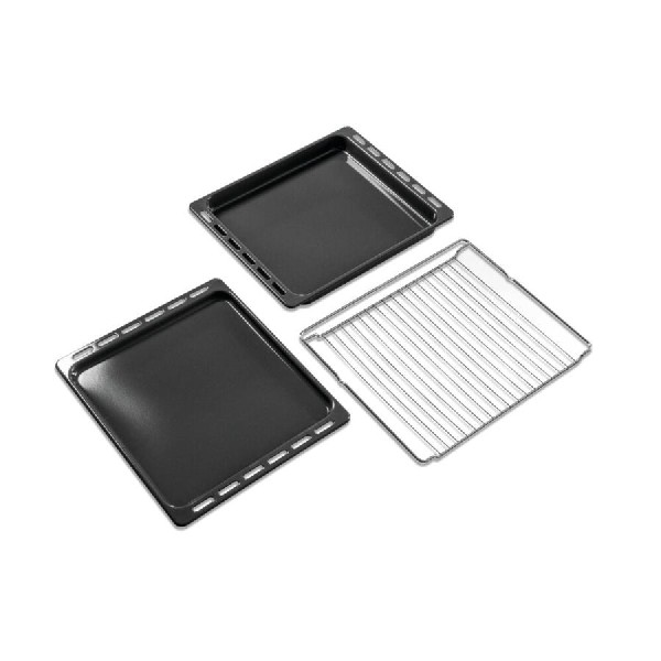 Bandejas para horno y una rejilla para asar. Hay dos bandejas negras y una rejilla plateada.