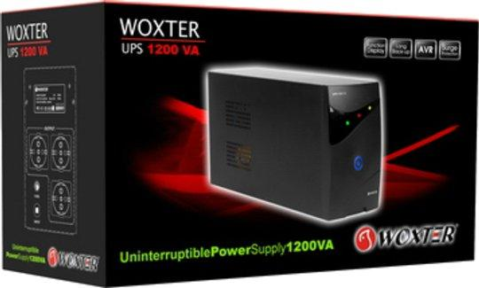 Caja Woxter SAI 1200 VA. Negra con detalles rojos e información del producto.