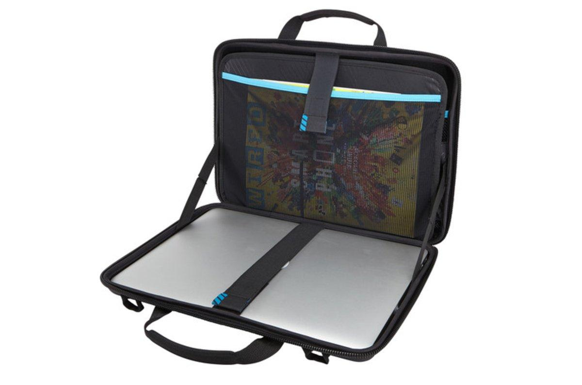 Maletín Thule TGAE2254 - TH GAUNT. 3.0 Negro, Para MacBook Pro 15"
