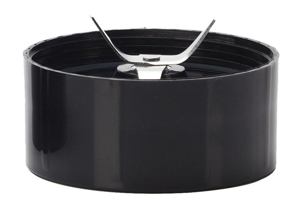 Conjunto de cuchillas de licuadora negro. La cuchilla está en un recipiente negro.