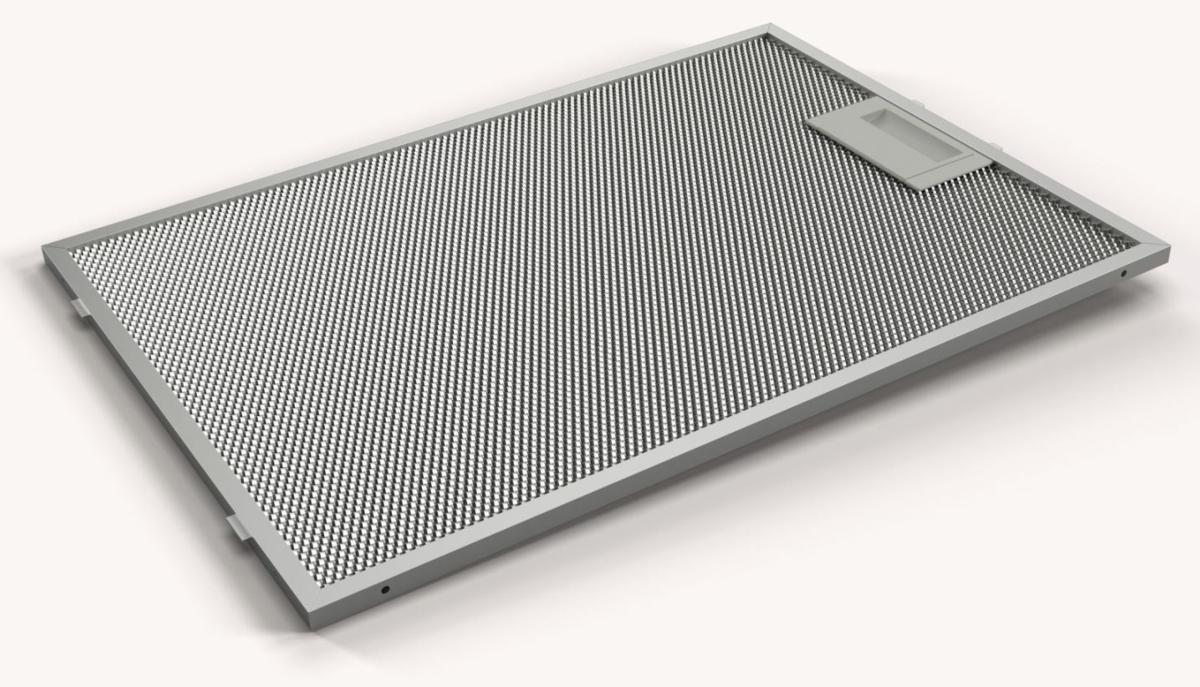 Un filtro rectangular plateado para campana extractora con una malla sobre un fondo blanco.
