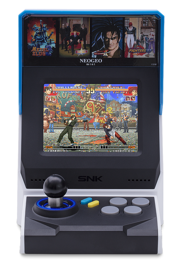 Una consola de juegos arcade Neo Geo Mini portátil, que muestra una pantalla de juego y botones.