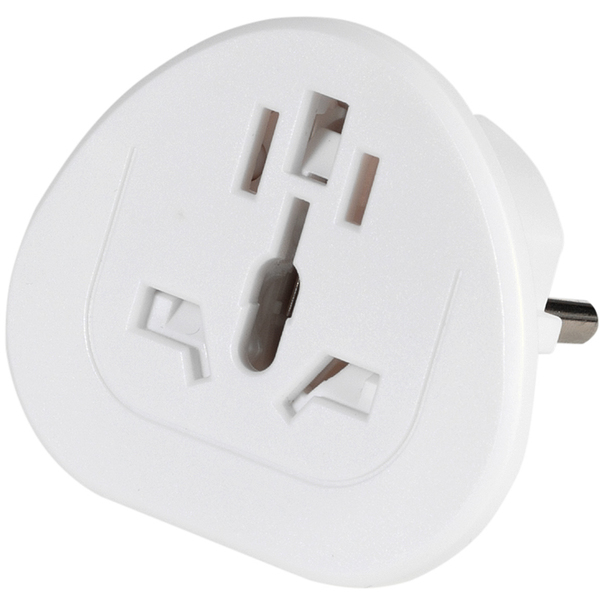 Weißer Reiseadapter mit mehreren Stecklöchern.