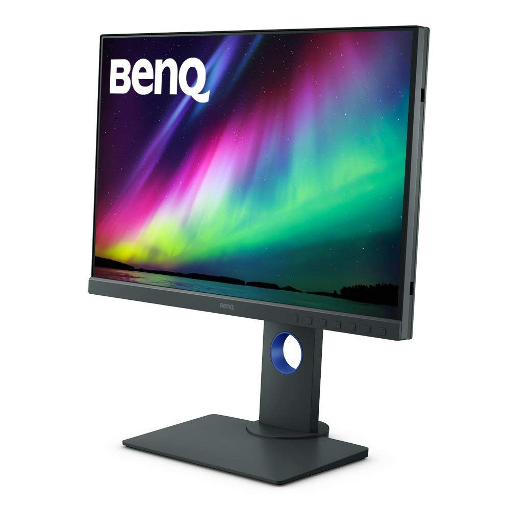 BenQ Monitor mit farbenfrohem Bildschirm. Blauer Ständer und schwarze Basis.