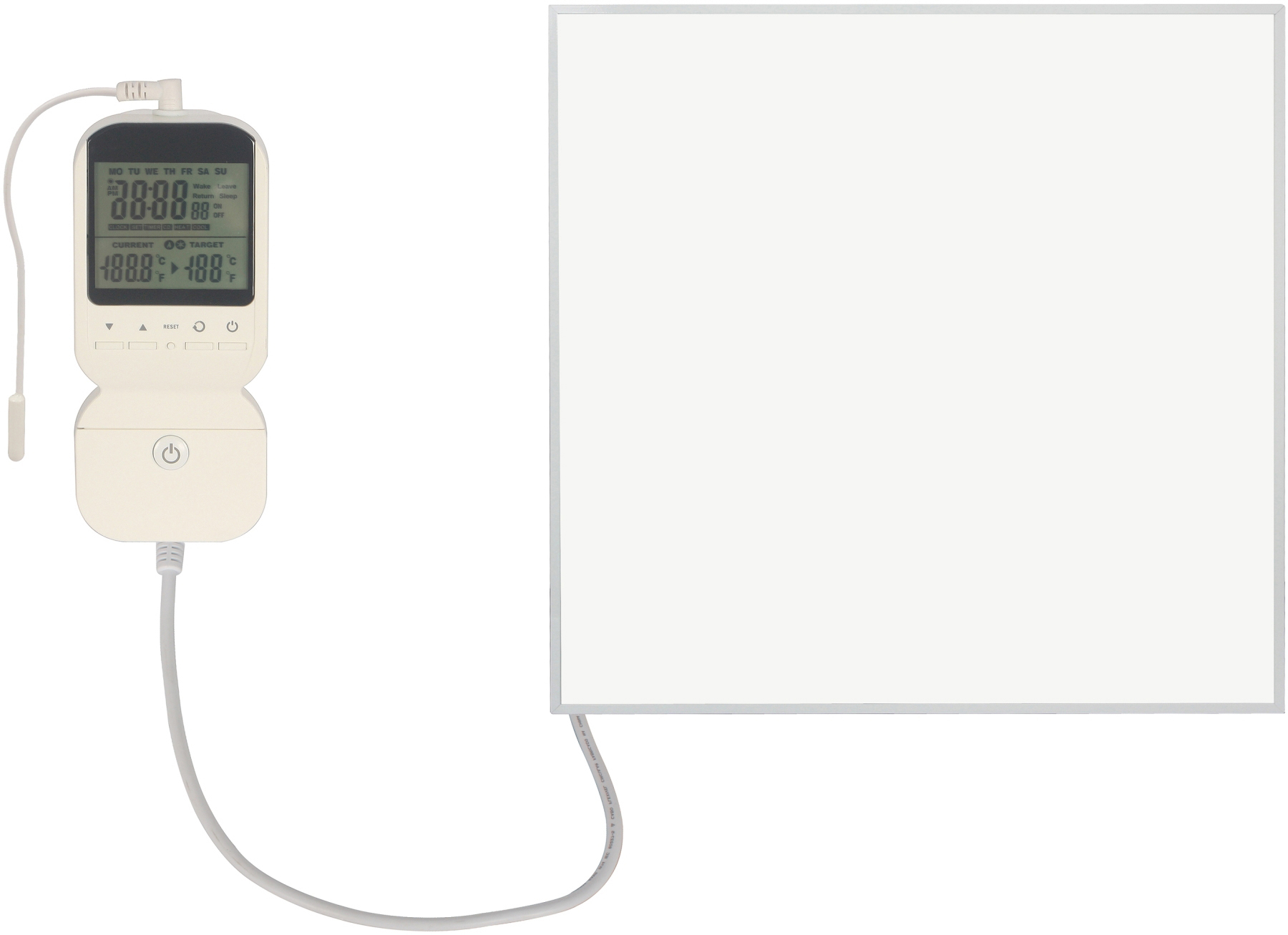 Ein weißes digitales Thermostat mit Digitalanzeige, das Zeit und Temperatur anzeigt, an einer weißen Heizplatte befestigt.