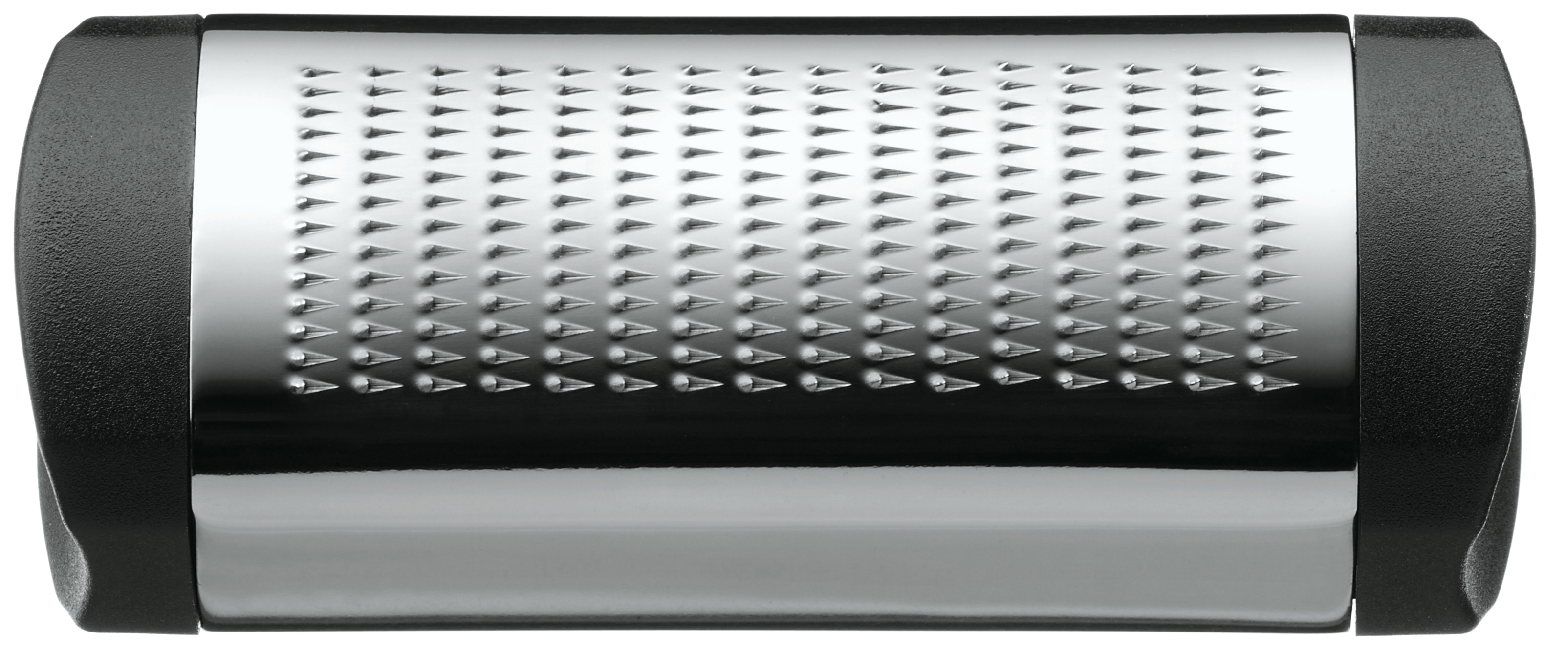 Metallreibe mit schwarzen Griffen. Die Reibfläche hat viele kleine, erhabene Punkte.