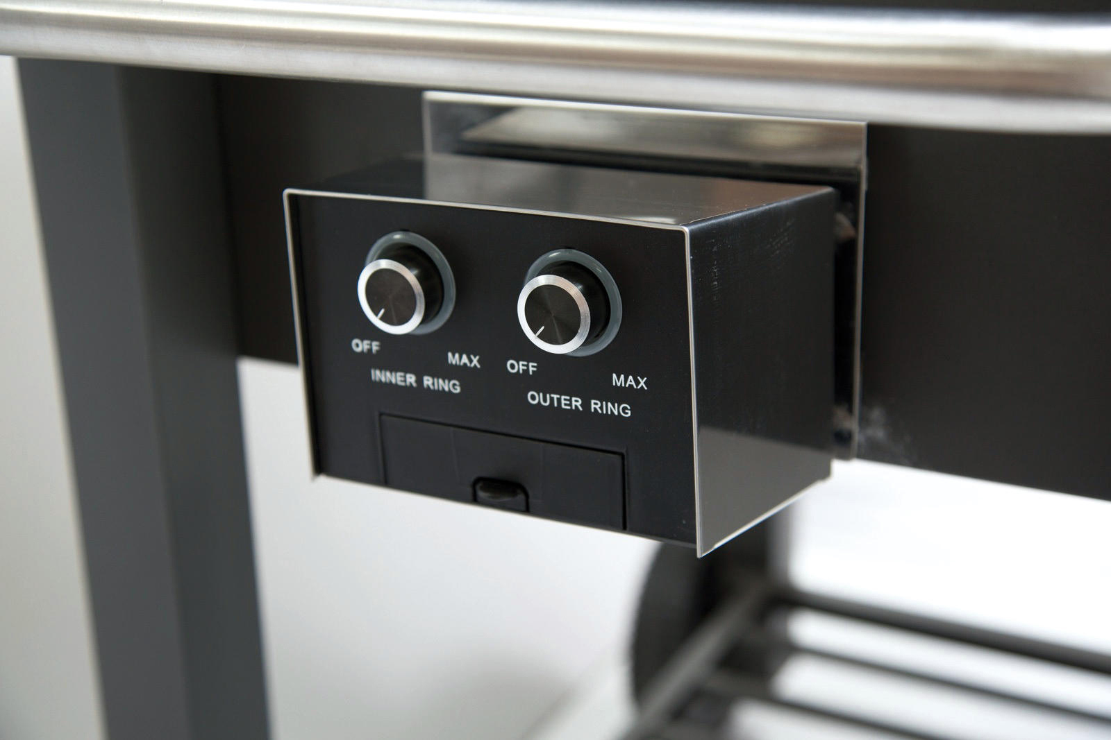 ACTIVA T-600 ANGULAR AIR-POWER Kohlegrill, Schwarz 