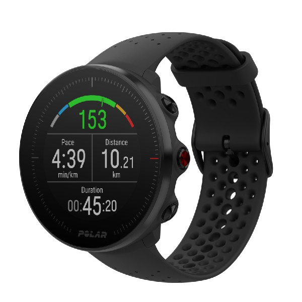 Reloj deportivo Polar negro que muestra la hora, el ritmo y la distancia. El reloj tiene una correa negra.