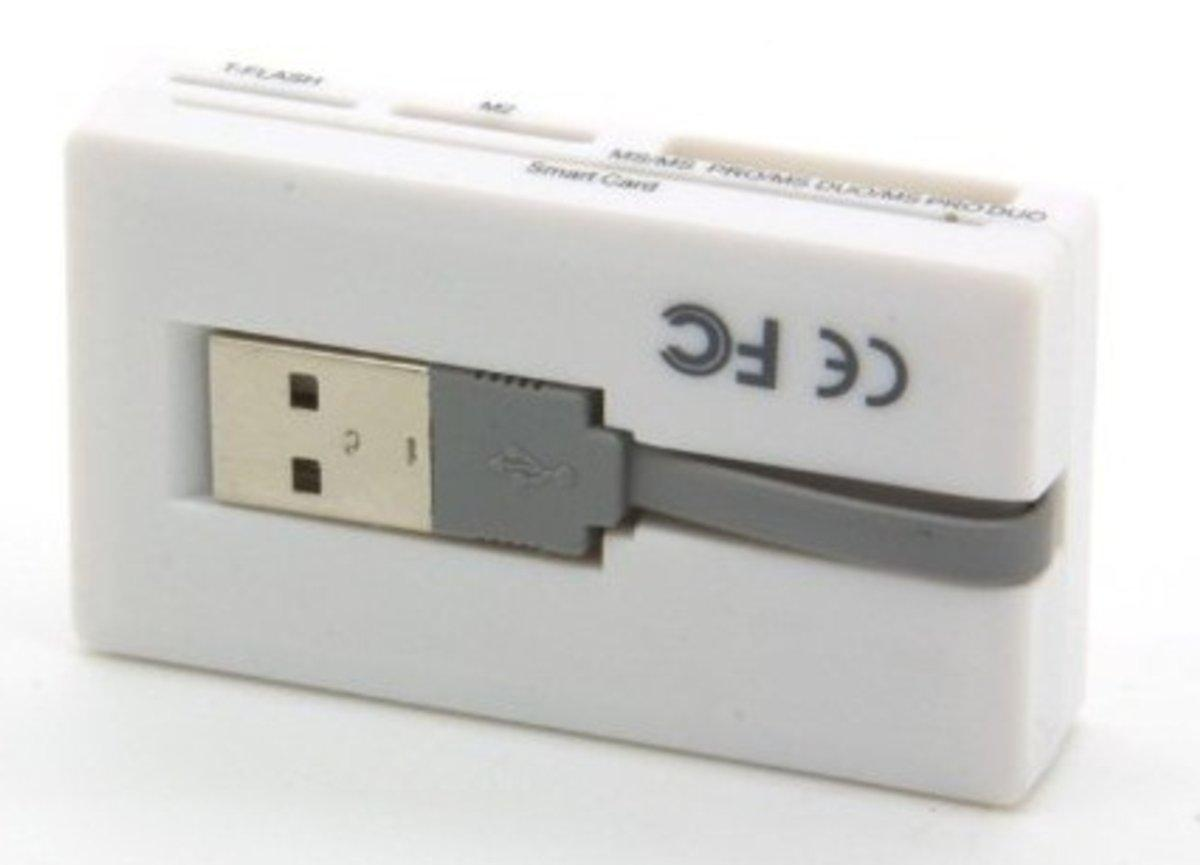 Lector de DNI y tarjetas - B-Move BM-CR06, 66 en 1, indicador LED, color blanco