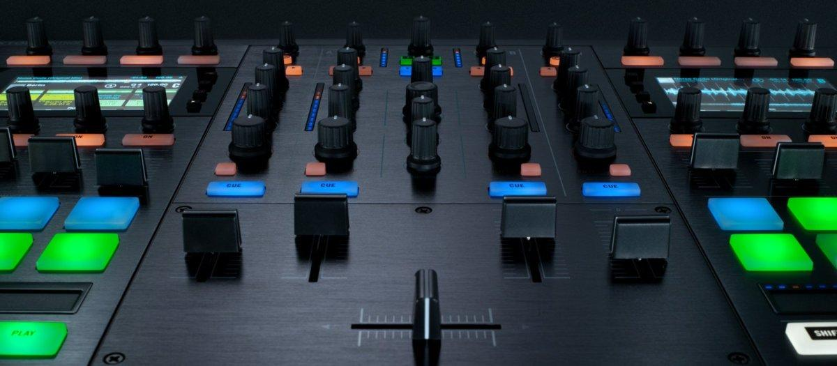 Controladora DJ - Native Instruments Traktor Kontrol S8, Mezclador independiente, 4 canales