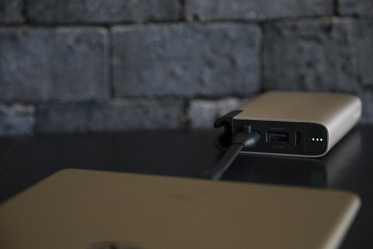 PowerBank - Belkin Power RockStar 10000, 2 puertos USB, 10000 mAh, dorado
