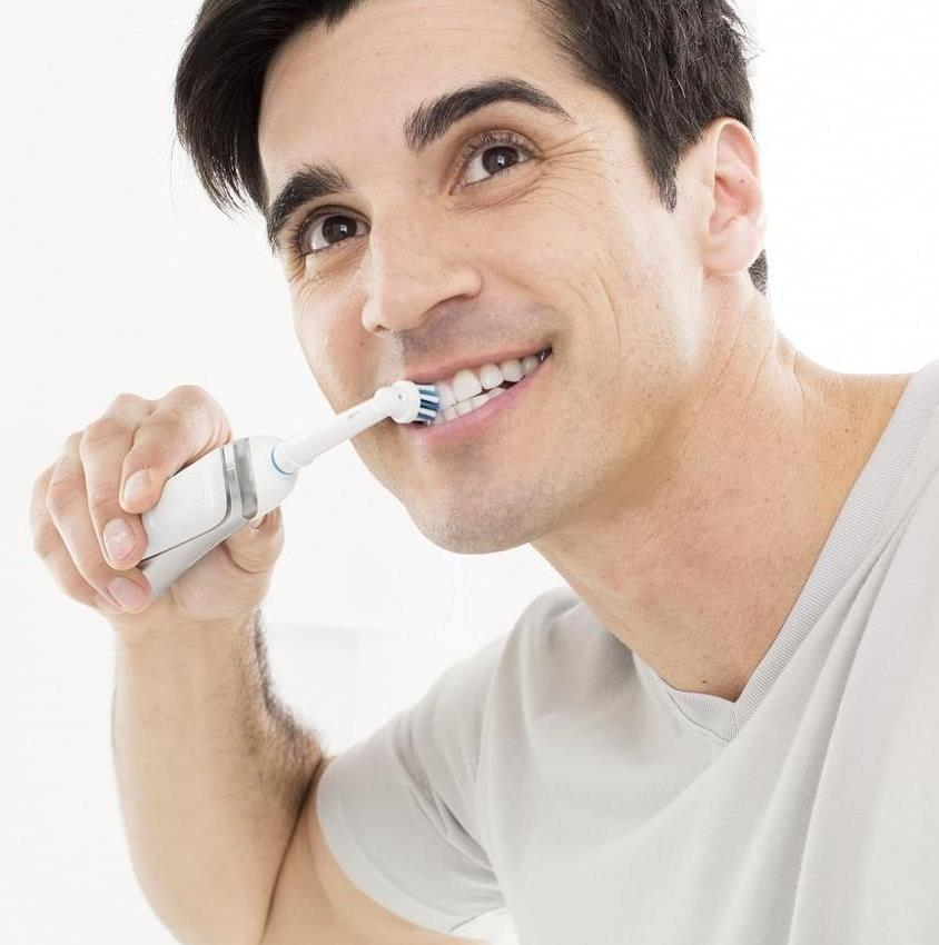 Cepillo eléctrico - Oral-B PRO 2900 Duplo, 2 modos, Limpieza 3D, Recargable, 2 cepillos, Negro