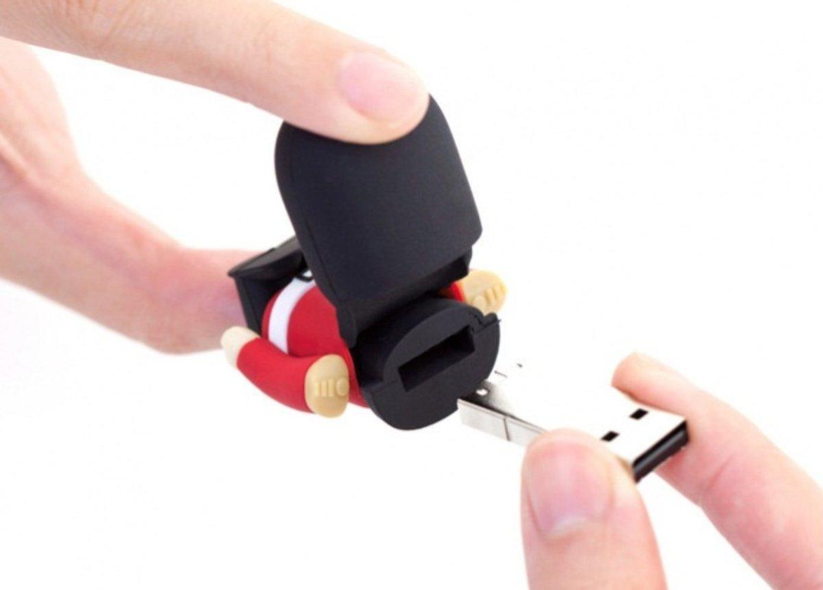 Pendrive 8Gb - Bone Guardia Real, USB 2.0, desmontable, color rojo