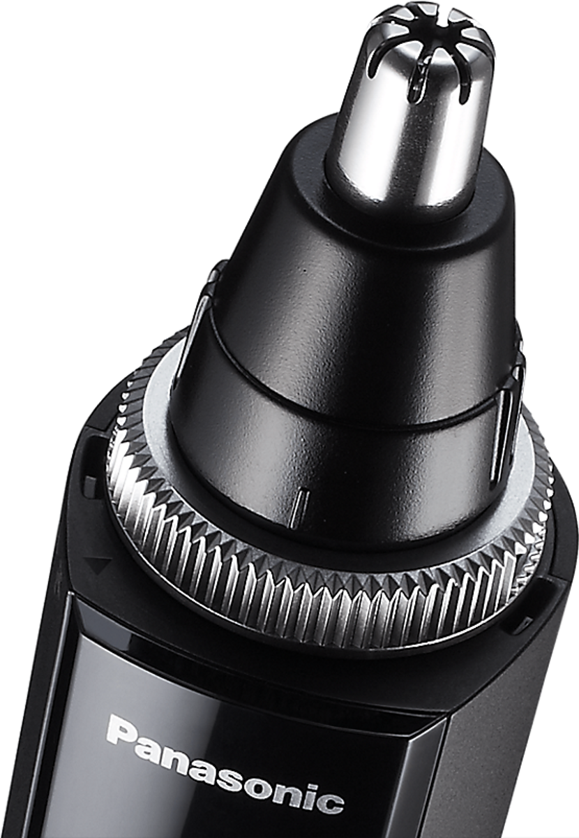 Nahaufnahme eines schwarzen Panasonic Nasenhaartrimmers mit silbernem Trimmkopf. Das Gerät ist detailliert.