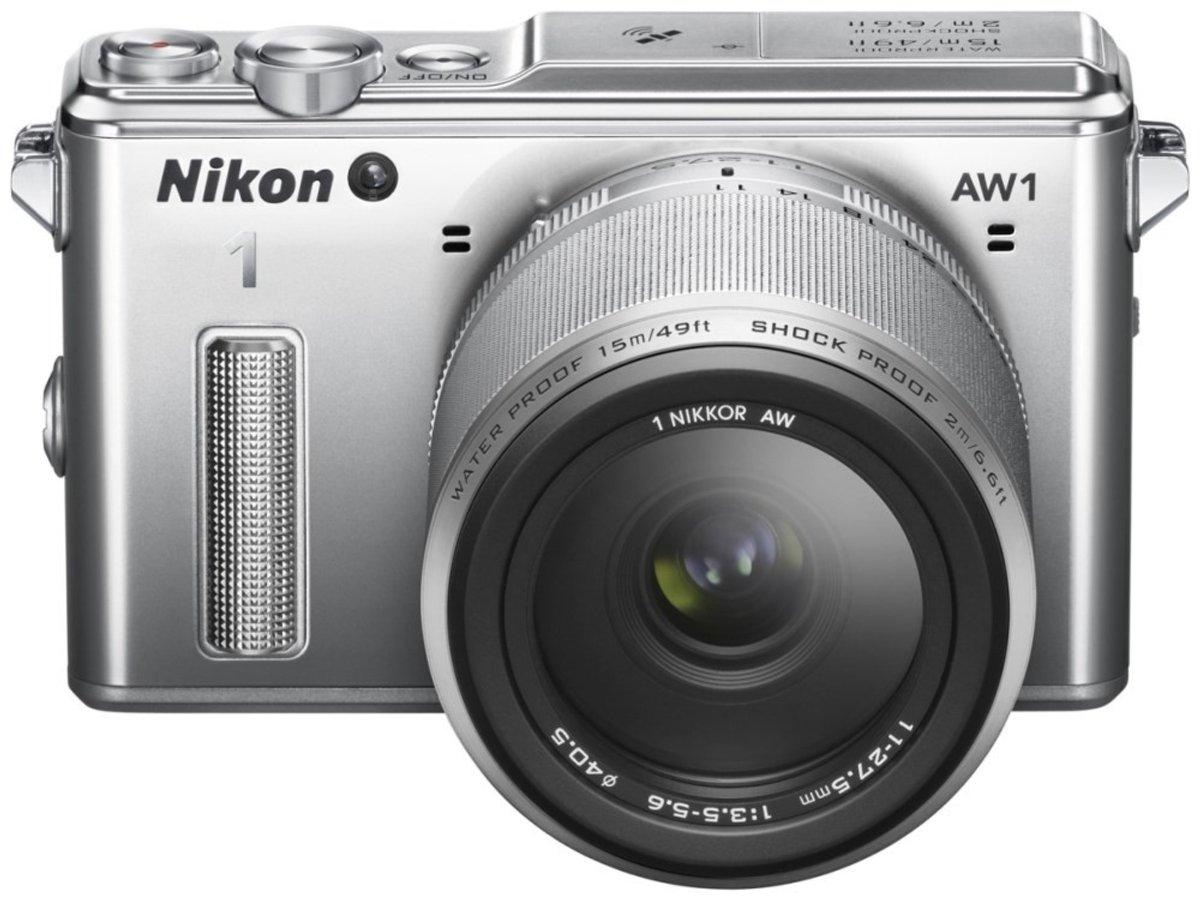 Cámara Evil Acuática - Nikon AW1, 14.2 Mp, Full HD, sumergible 15 metros