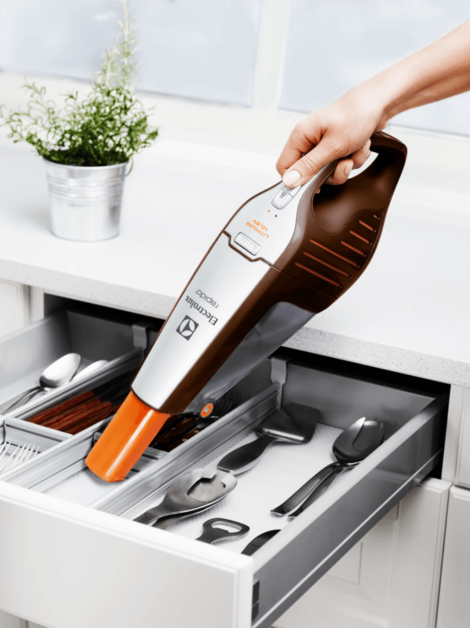 Aspirador de mano - Electrolux ZB 6108 RAPIDO Potencia 10.8V, Batería de litio de larga duración
