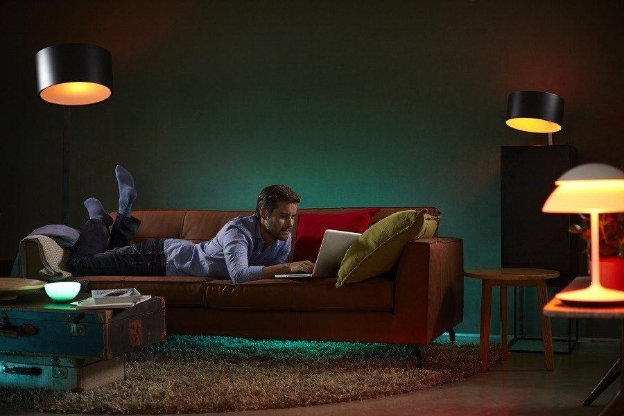 Pack bombillas + puente - Philips Hue White Color, 3 bombillas, Puente para sistema luz inteligente