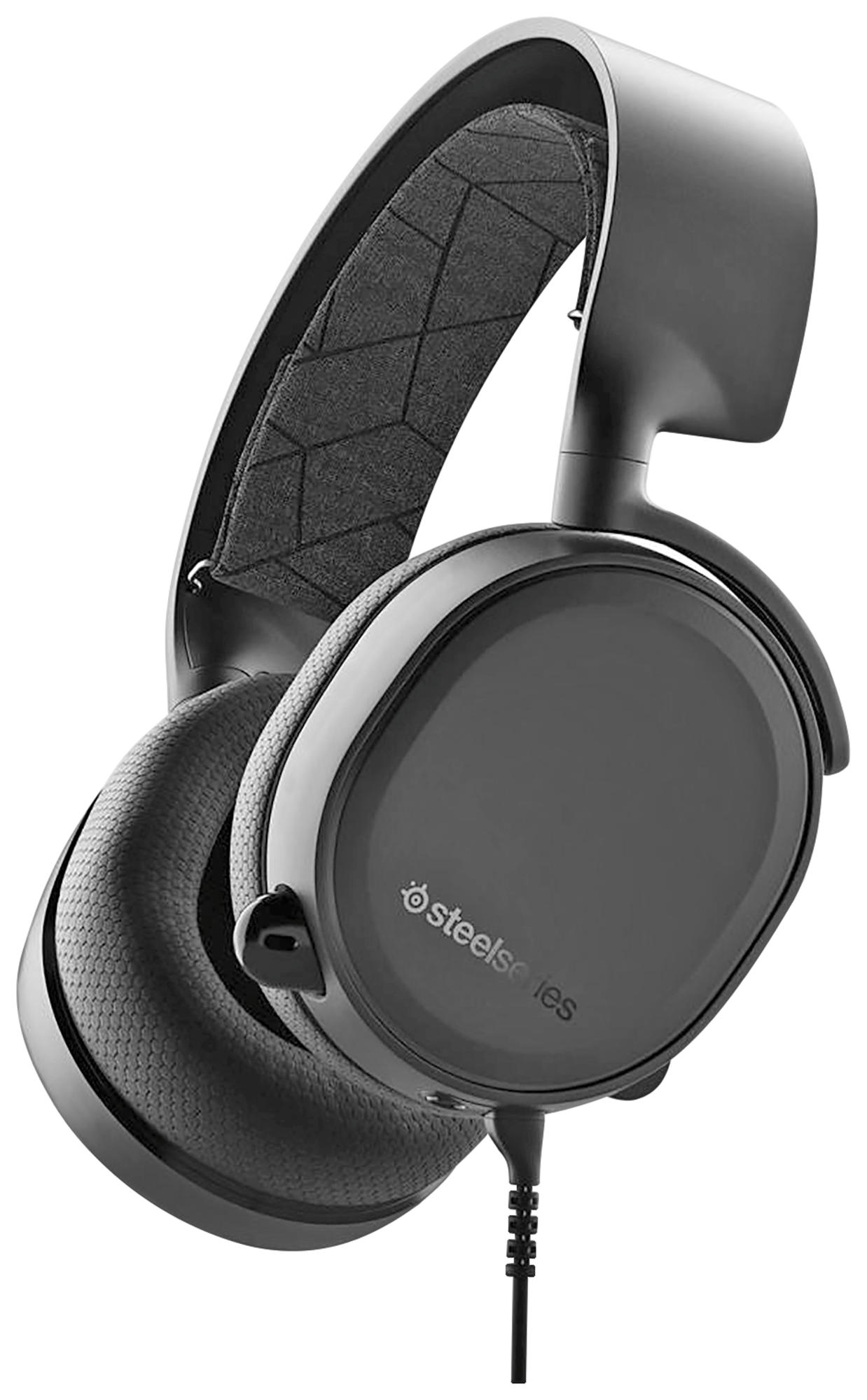 Een zwarte SteelSeries-headset, schuine weergave. Oorschelpen en hoofdband zichtbaar. SteelSeries logo.