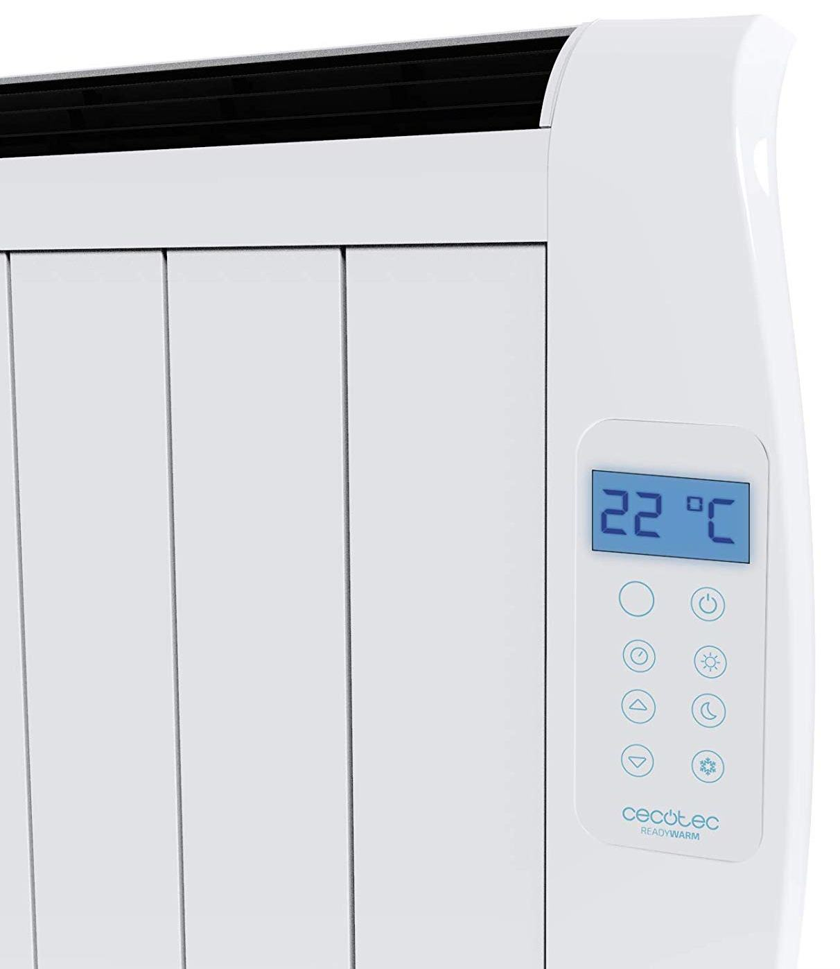 Radiador eléctrico blanco con pantalla digital que muestra 22 grados Celsius. Tiene botones de control. Fondo blanco.