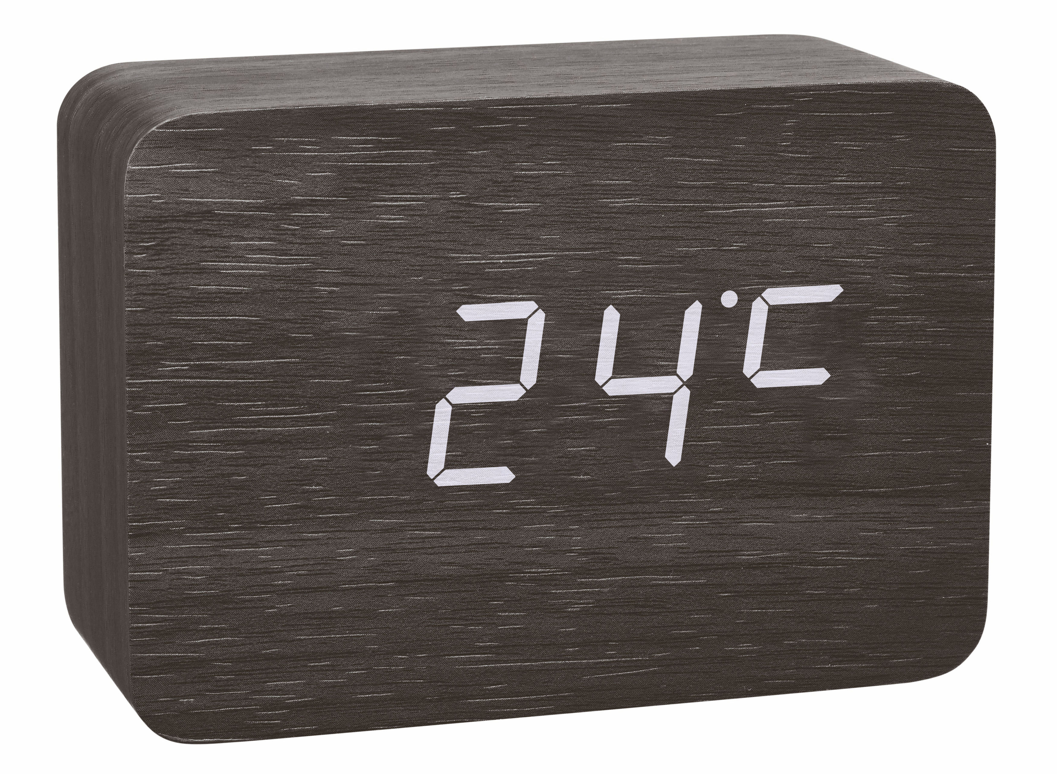 Digitaluhr in Holzoptik mit der Anzeige '24°C' vor weißem Hintergrund.