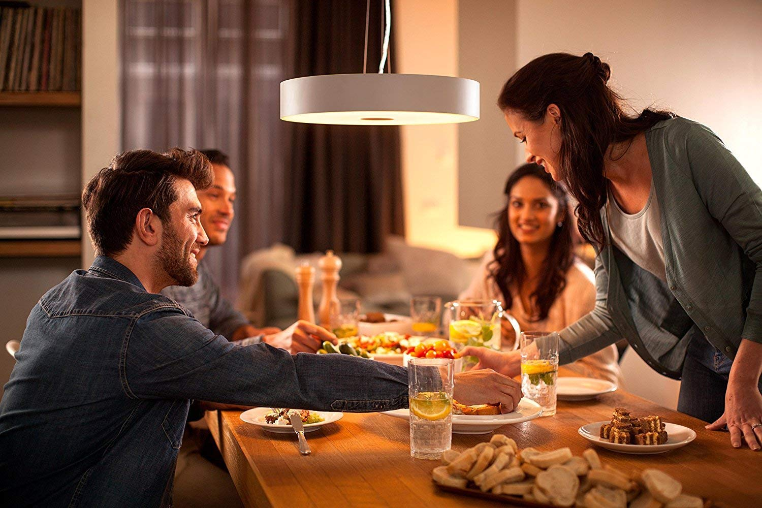 Bombilla inteligente LED - Philips Hue White ambiance de casquillo gordo E27. Luz blanca.